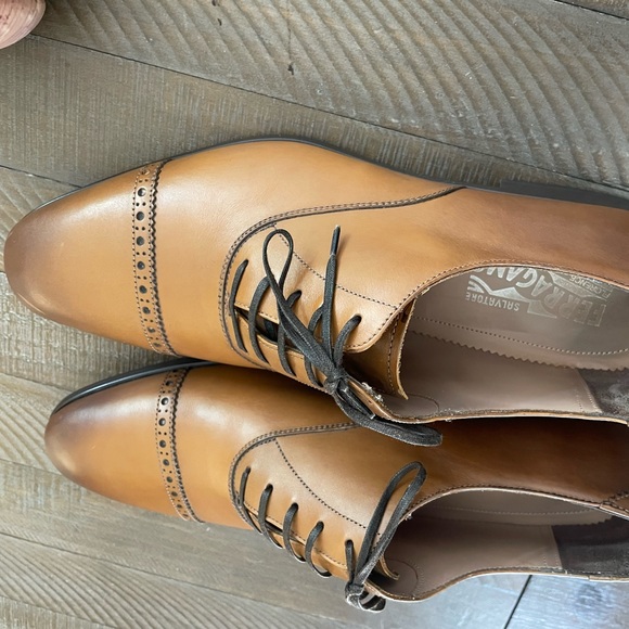 Amazing Salvatore Ferragamo brown lace ups - Picture 6 of 15